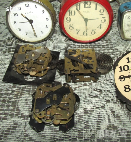 Механични будилници за части, сет , снимка 5 - Антикварни и старинни предмети - 53249099
