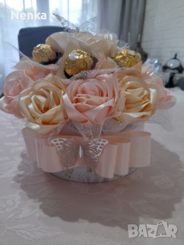 Кутии със сатенени рози и бонбони , снимка 12 - Декорация за дома - 45723776