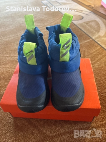 Adidas ботушки , снимка 2 - Детски боти и ботуши - 52256104