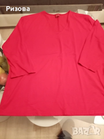 Подарявам дамски блузи, голями ХЛ, маркови, снимка 11 - Тениски - 54247969