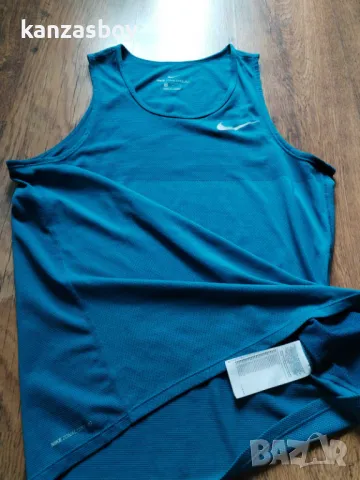 Nike Zonal Cooling Relay Tank - страхотен мъжки потник КАТО НОВ М, снимка 7 - Тениски - 49798331