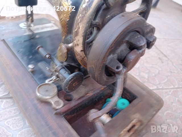 сто годишна  шевна  машина Gricher, снимка 2 - Шевни машини - 45074845