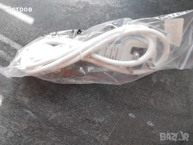 удължителен кабел с британски щепсел (Type G) на единия край и стандартна британска розетка, снимка 4 - Кабели и адаптери - 51018139