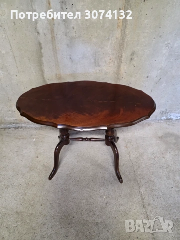 Помощна масичка ( материал орех) , снимка 3 - Маси - 54264074