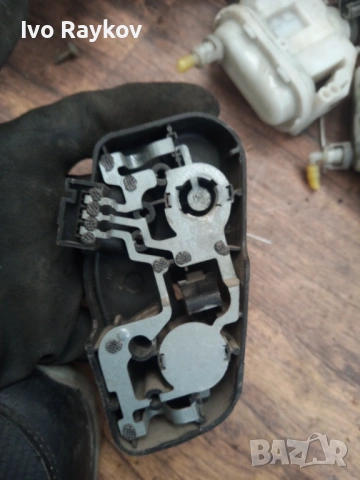 Платка , крушки ,дясна за BMW 3 (E46)  , 230570R