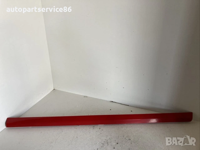 Лайсна за предна дясна врата червена за Volvo S40 2.0 TDI (2009) 08694731