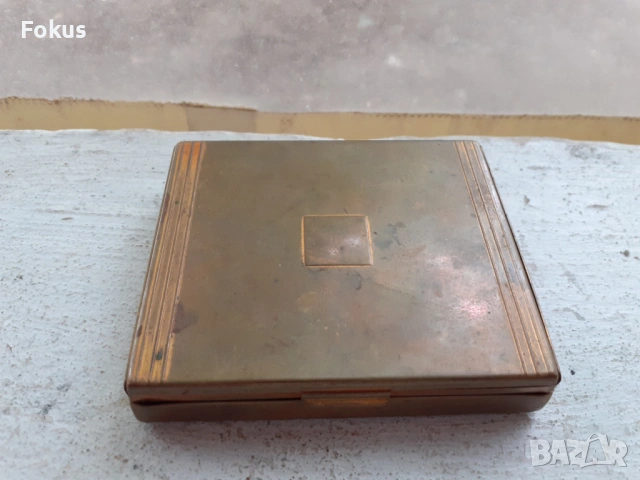 Стара месингова пудриера, снимка 2 - Антикварни и старинни предмети - 53426816