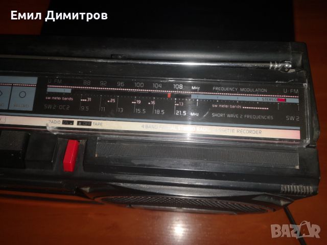 Радиокасетофон Philips D8043, снимка 2 - Радиокасетофони, транзистори - 45343524