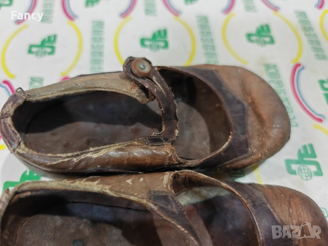 Детски кожени обувки от 50-60 години, снимка 10 - Антикварни и старинни предмети - 52674797