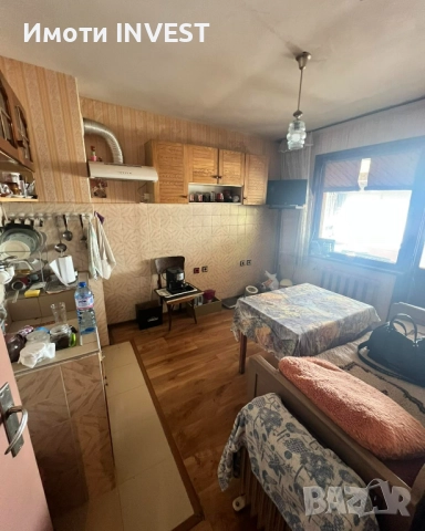 Триетажна къща с двор, гаражи и възможност за разделяне – гр. Попово, снимка 7 - Къщи - 52836009