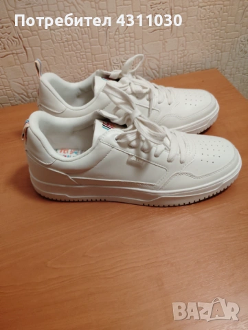 Кожени маратонки нови, бял цвят, номер 41, снимка 2 - Маратонки - 53427214