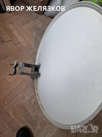 Сателитна чиния/антена/ с конвертор на булсатком, снимка 2 - Приемници и антени - 50431745