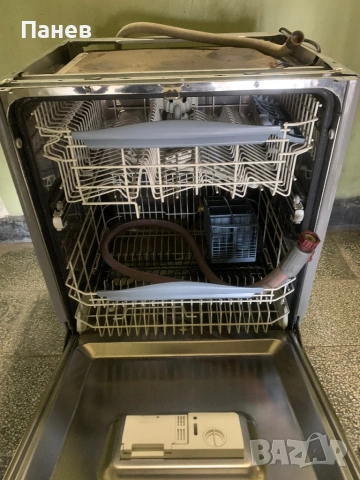 Съдомиялна машина ARISTON, снимка 3 - Съдомиялни - 53272520