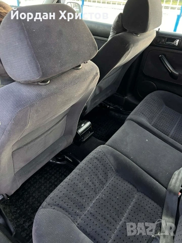 Продавам Volkswagen Golf 4 1.6, снимка 8 - Автомобили и джипове - 53854803
