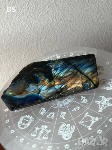 Камък лабрадорит , снимка 2 - Други ценни предмети - 52503179