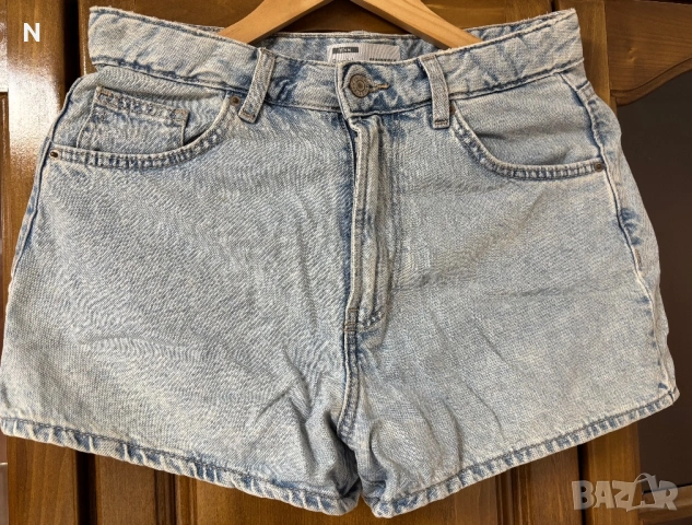 Къси панталони на Bershka