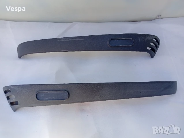 622902 Piaggio Vespa LX50 страничен панел десен.