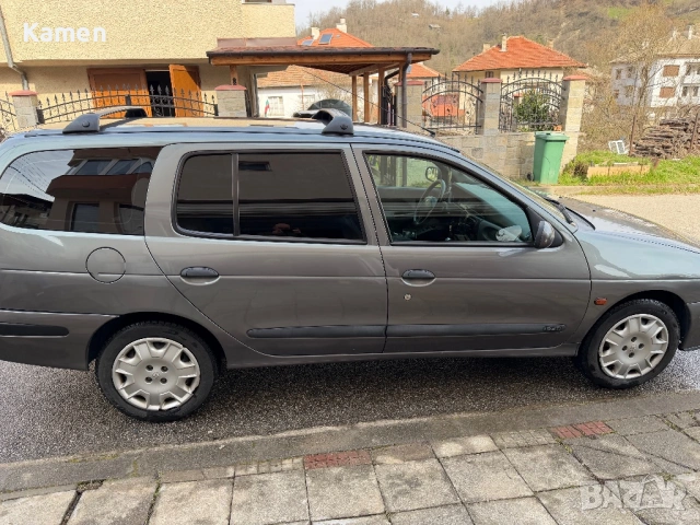 Рено Меган комби, снимка 15 - Автомобили и джипове - 53692987