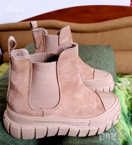 дамски бежови боти, велур , снимка 4 - Дамски боти - 53042341