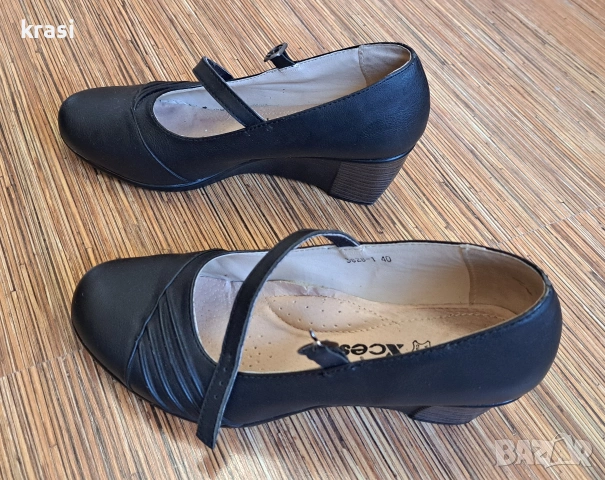 2 чифта Дамски обувки N39