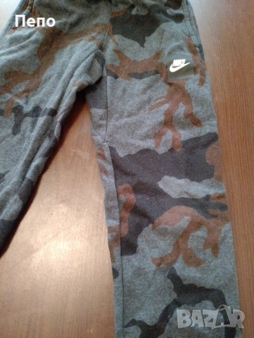 Долнище Nike, снимка 3 - Детски анцузи и суичери - 51644211