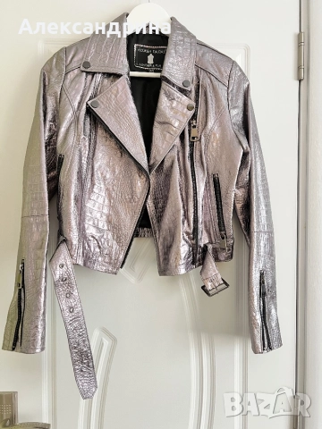 Дамско сребърно яке от естествена кожа 