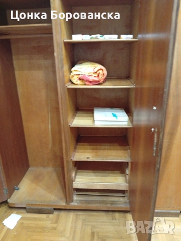 Трикрилен гардероб масив, снимка 3 - Гардероби - 53177044