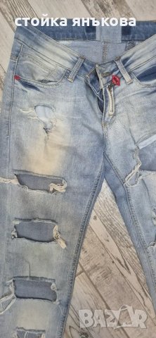 Продавам накъсани дамски светли дънки, снимка 2 - Дънки - 50202188