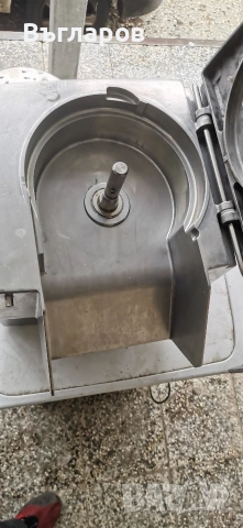 Зеленчукорезачка Robot Coupe CL50D , снимка 3 - Обзавеждане на кухня - 53927916