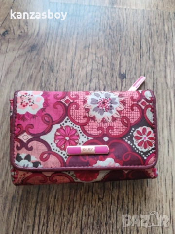 oilily wallet - страхотно дамско портмоне, снимка 2 - Портфейли, портмонета - 53584555