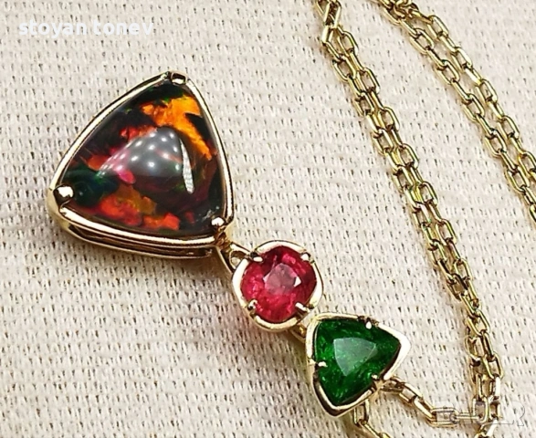 Black Opal Pendant – реверсивен медальон с невероятен черен опал! , снимка 6 - Колиета, медальони, синджири - 54085849