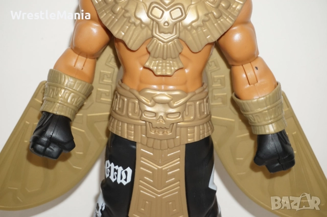 Рядка Оригинална Голяма Кеч Фигура На Rey Mysterio С Изкачащи Златни Крила 30см , снимка 4 - Колекции - 51855497