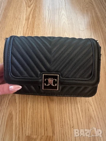 Дамска чанта, снимка 2 - Чанти - 51324815