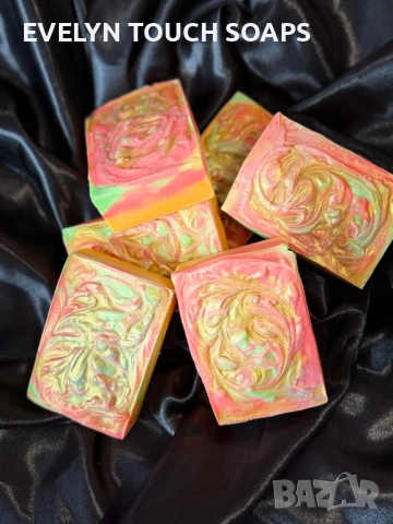 Домашен сапун с аромат на печена ябълка 🍎🍊портокал и канела, снимка 2 - Козметика за тяло - 52807214