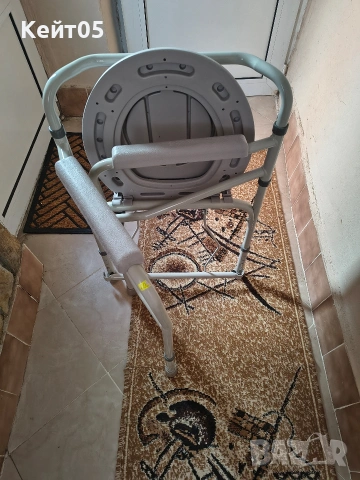 Стол за инвалиди, трудно подвижни и възразстни