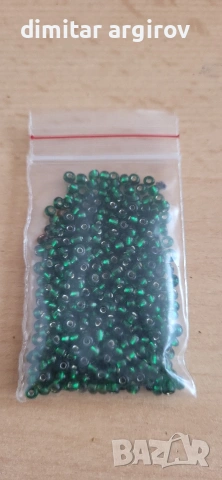 Голям комплект стъклени мъниста за бижута – 400+ пакетчета по 10-15г., снимка 4 - Бижутерийни комплекти - 53844107