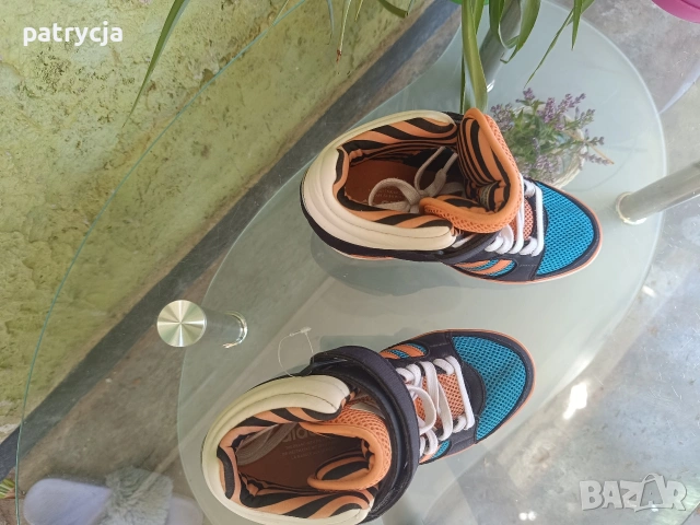 Adidas Amberligt дамски обувки на платформа 40, снимка 2 - Маратонки - 53775980