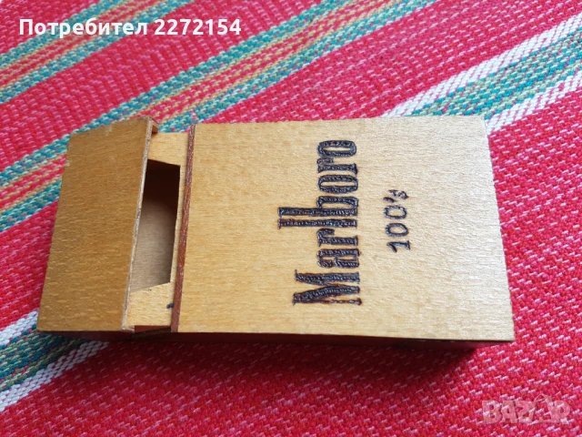 Дървена табакера MARLBORO с кибрит, снимка 2 - Антикварни и старинни предмети - 51200649