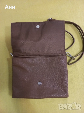 Дамска чанта, снимка 3 - Чанти - 52855747