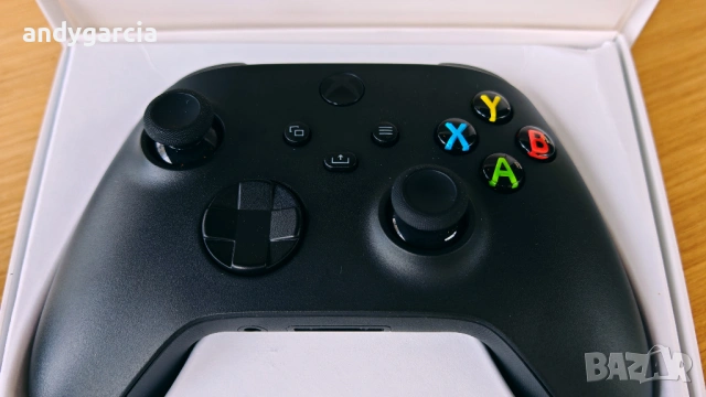 Контролер Microsoft - Xbox Wireless Controller, Carbon Black чисто нов джойстик в кутия , снимка 8 - Джойстици и геймпадове - 54079643