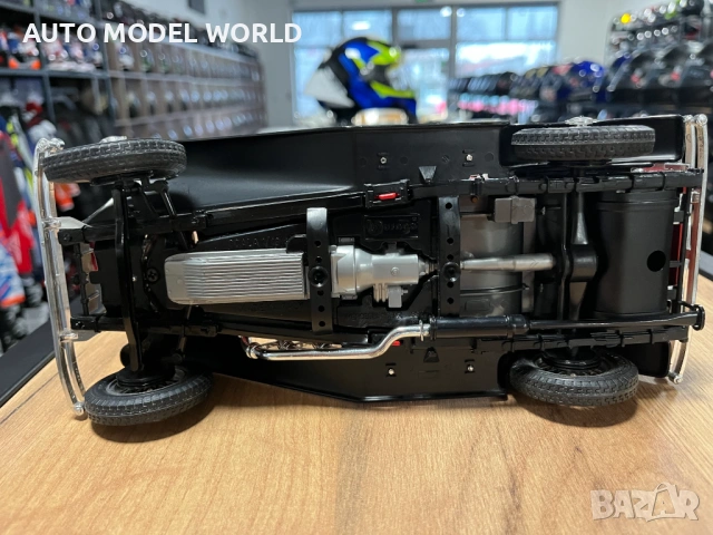 BBURAGO метален колекционерски модел MERCEDES BENZ SSK 1928г.1:18, снимка 6 - Колекции - 53154881