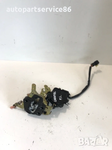 Механизъм на бравата на предната лява врата за KIA Carnival (2006–2010)