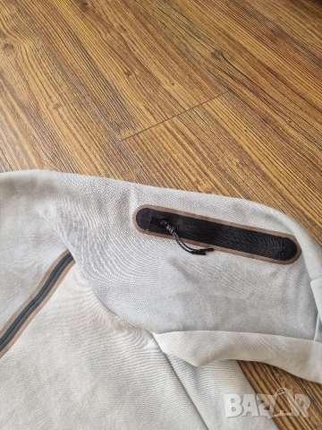 Страхотно мъжко горнище NIKE TECH FLEECE размер L / XL , снимка 5 - Спортни дрехи, екипи - 53780113