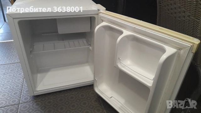 Мини хладилник Severin, снимка 3 - Хладилници - 54006952