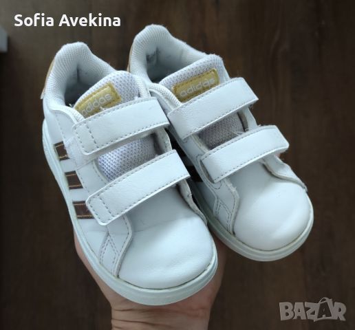 Маратонки adidas, снимка 2 - Детски маратонки - 46396387