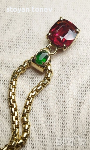 "Тайнствен Пламък“ – авторски медальон с редки натурални гранати! Нов!, снимка 8 - Колиета, медальони, синджири - 54083968