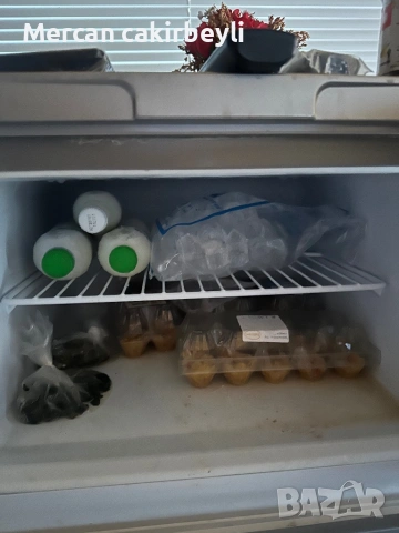 Indesit хладилник, снимка 2 - Хладилници - 53312743