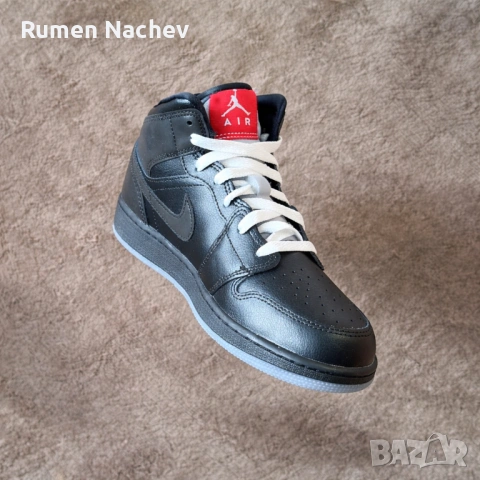 оригинални Jordan 1 Mid 37,5