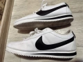 NIKE Обувки Classic Cortez Leather - №40 - стелка 25 см. Според мен отговарят на 39, защото аз съм т, снимка 1