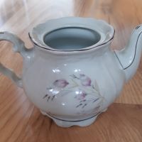 Ретро порцеланов чайник, снимка 1 - Антикварни и старинни предмети - 45478289